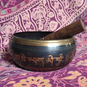 Tibetan Singing Bowl with Wooden Striker